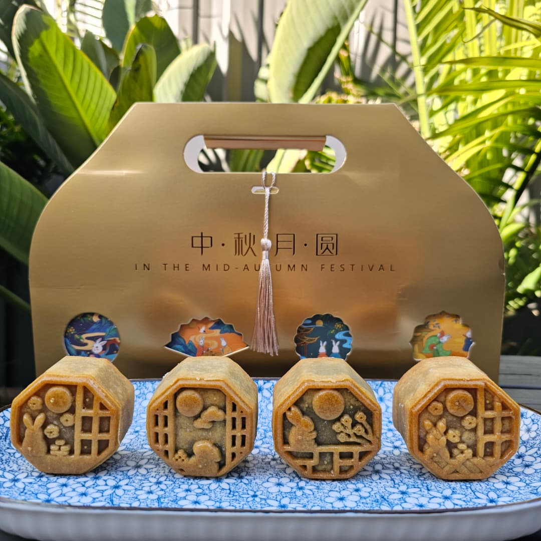 Amour Desserts mooncake gift set for corporate Mid-Autumn gifting